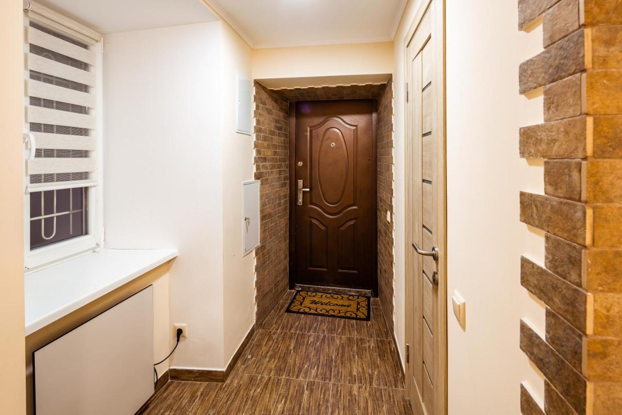 Romari Rynok Square 3 Apartment Lviv Exterior photo