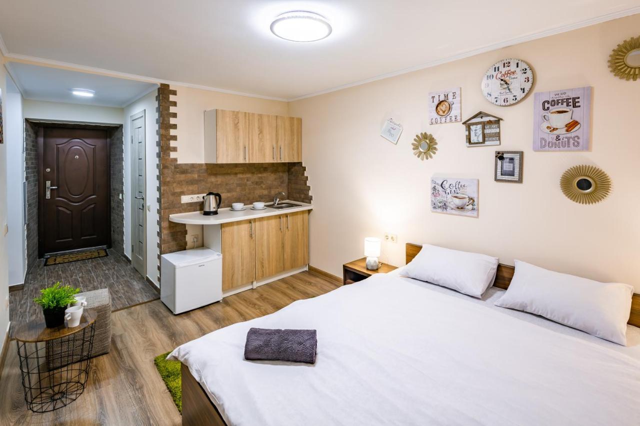 Romari Rynok Square 3 Apartment Lviv Exterior photo